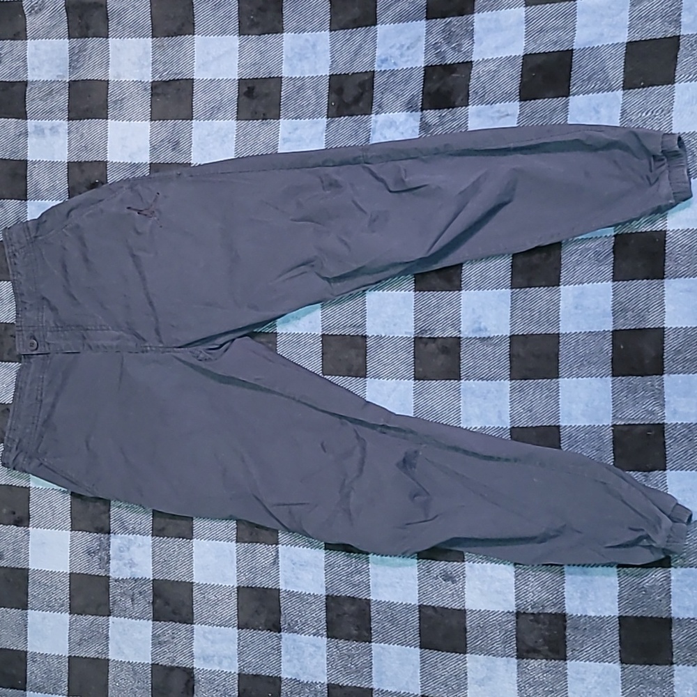 Jordan. Pants. Zipper-fly. 32 Medium. No issues